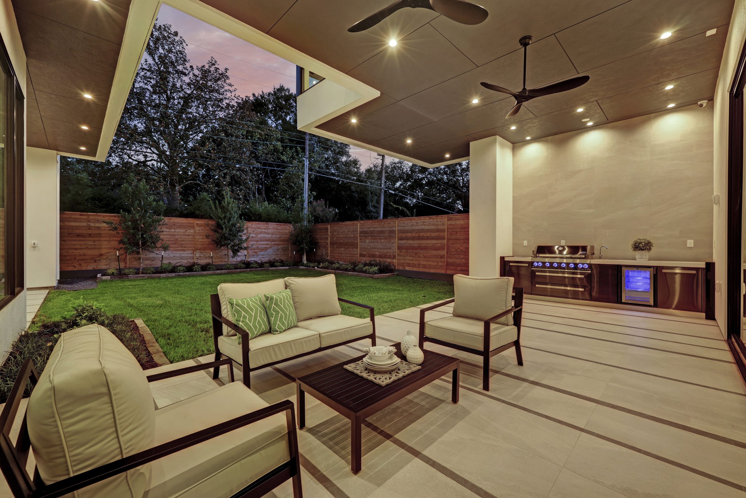 Exceptional contemporary design in desirable West University neighborhood